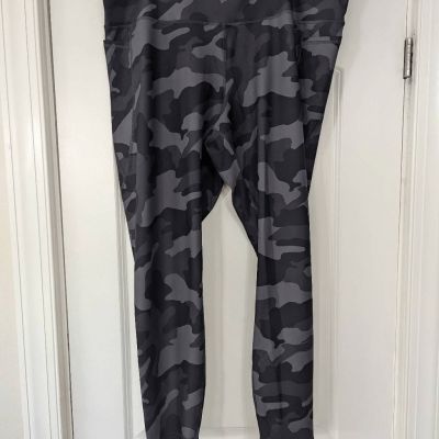 Old Navy Powersoft High Rise Leggings women's size 3X gray camo go dry soft